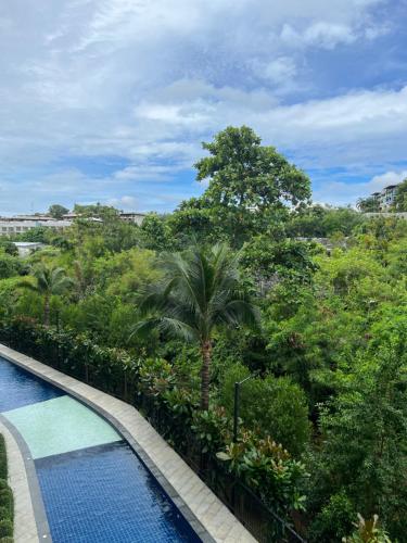Seaside vacation — 4-Star Luxury Hotel in Rawai, Thailand