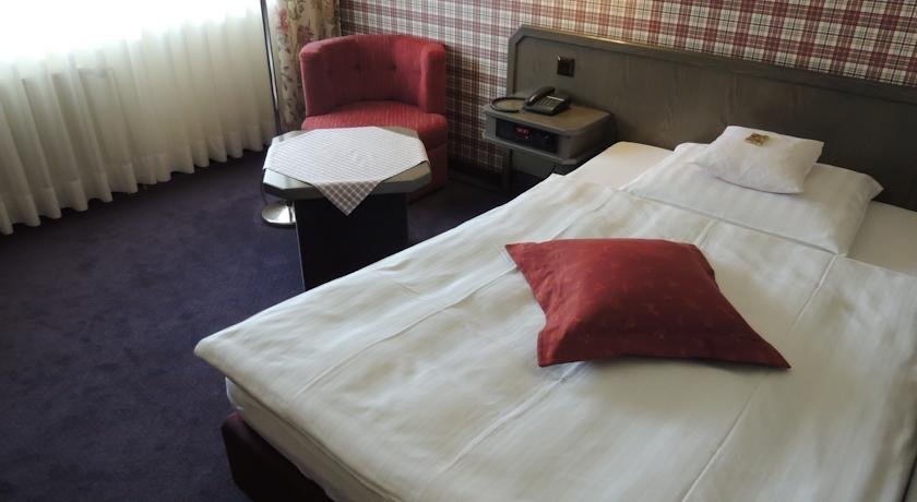 Hotel Ambiente — Porz Am Rhein — photo 2