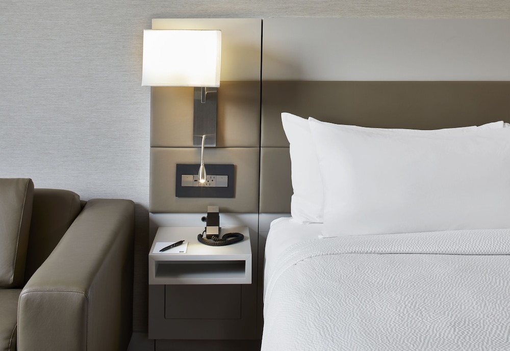 AC Hotel by Marriott Miami Aventura - photo 18