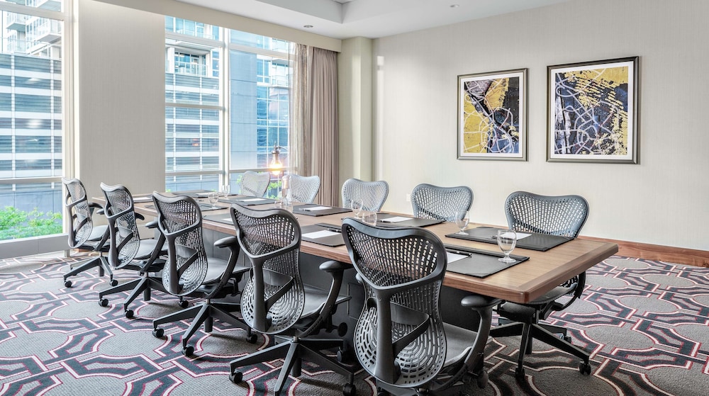 Home2 Suites by Hilton Chicago McCormick Place - photo 33