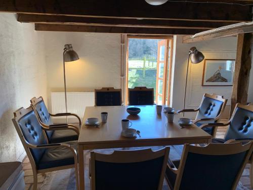 Navröds Gård — hotel in Sjoebo