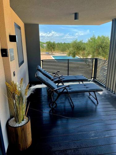 Luxury mobile home INES — 4-Star Luxury Hotel in Pakostane, Croatia