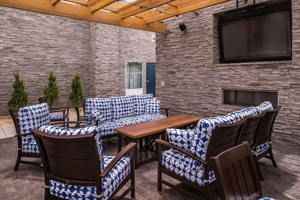 Hampton Inn Benson - photo 51