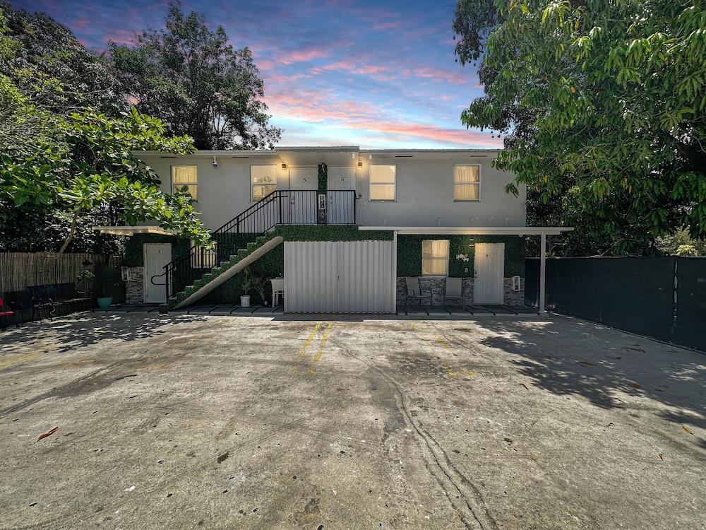 28 Guest 4 Kitchens. Jungle Retreat in Heart Wynwood — 4-Star Luxury Hotel in Miami, United States