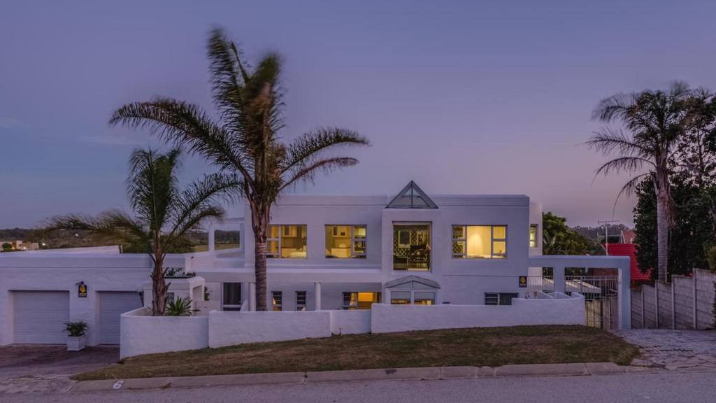 The White House — 4-Star Luxury Hotel in Port Elizabeth, South Africa