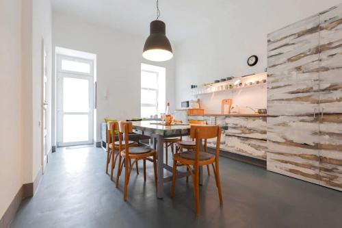 Modern stylish 2 bedroom holiday apartment — 4-Star Luxury Hotel in Budapest, Hungary