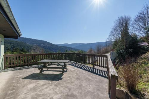 L’Echo Bleu Vue Montagne in Cornimont, France