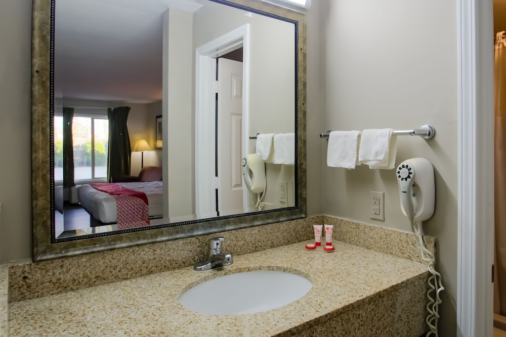Cypress Inn & Suites Washington by OYO - photo 22
