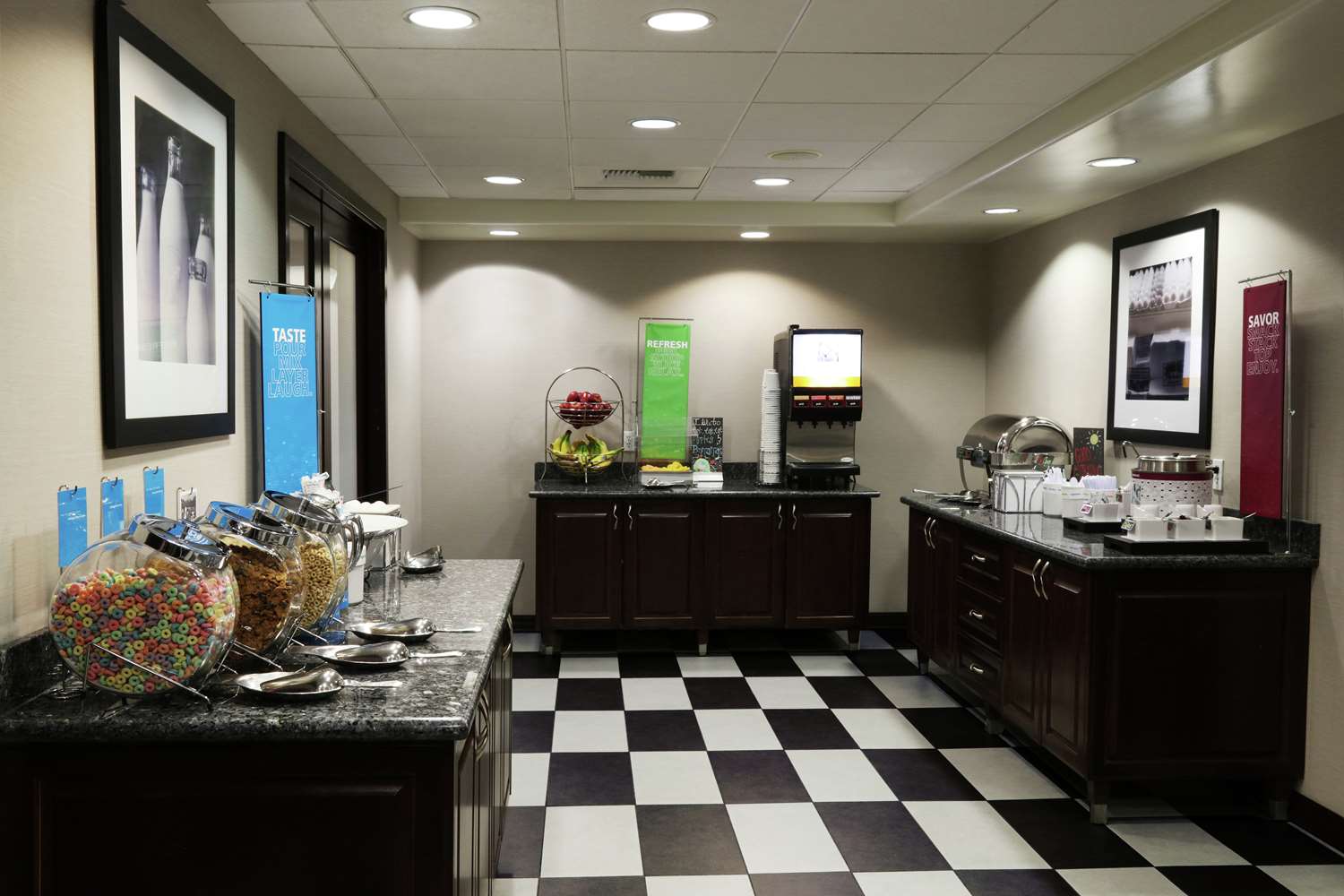 Hampton Inn & Suites Temecula - photo 13