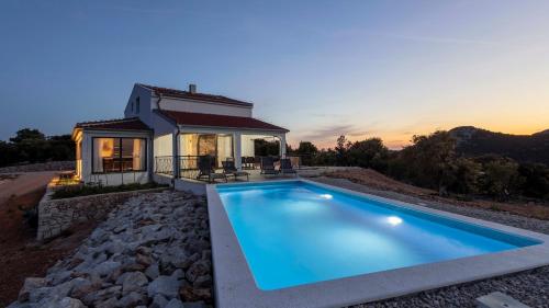 Villa Horizont by Villas Holiday — 4-Star Luxury Hotel in Sali, Croatia