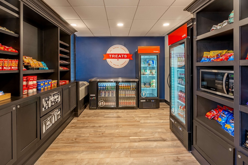 Hampton Inn Nashville Vanderbilt - photo 24