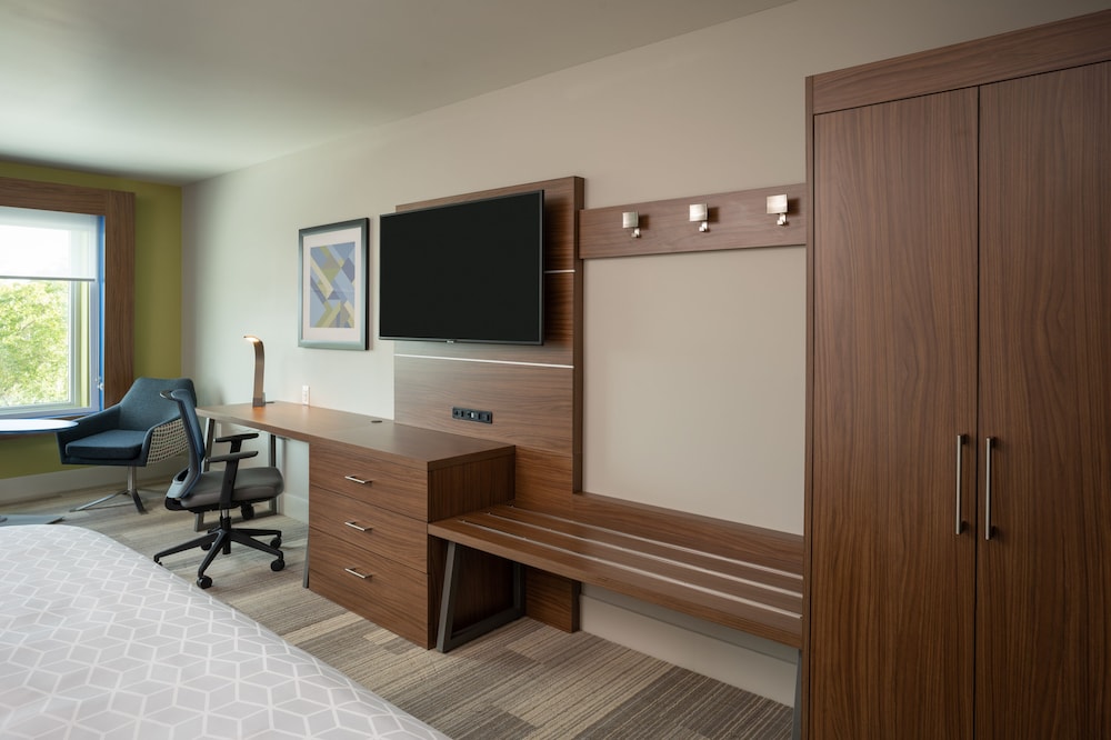 Holiday Inn Express Doral Miami by IHG - photo 12