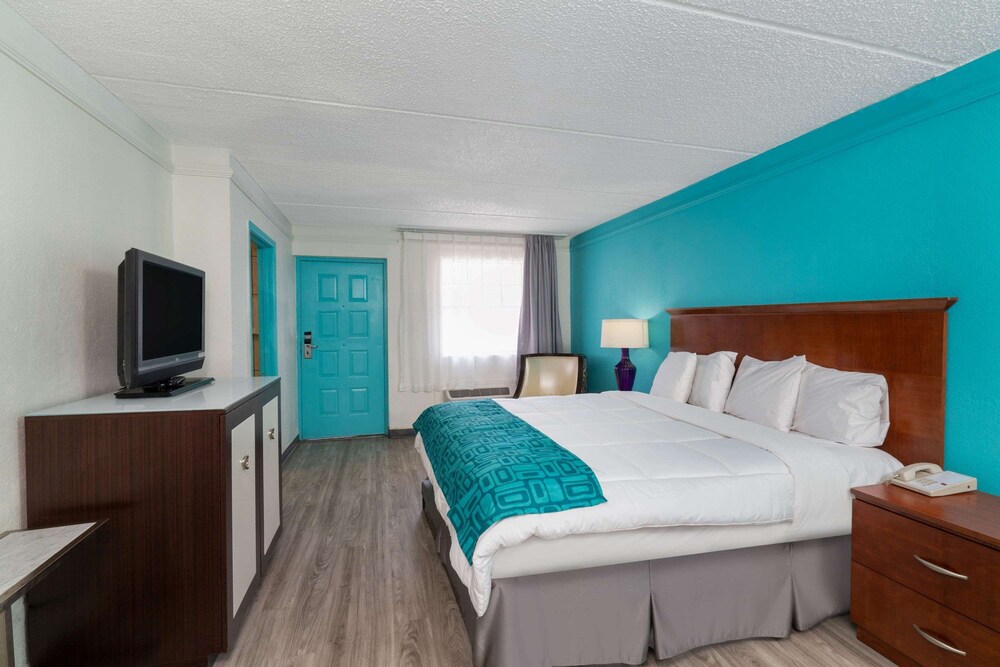 Howard Johnson by Wyndham Atlanta College Park - photo 6