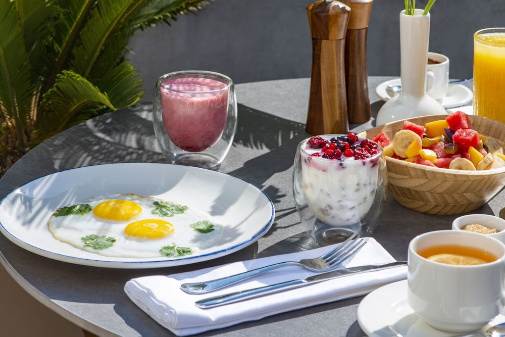 Breakfast meal