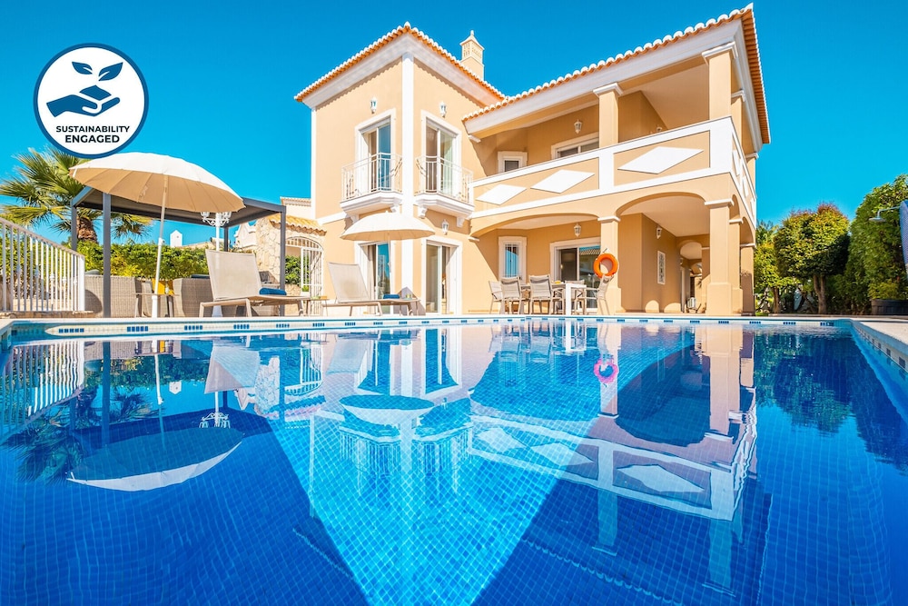 Villa Florença — 4-Star Luxury Hotel in Albufeira, Portugal