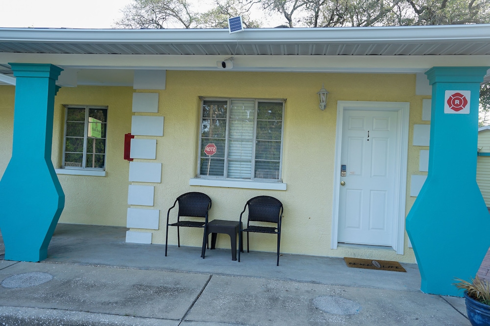 Mar Bay Motel &Suites - photo 52