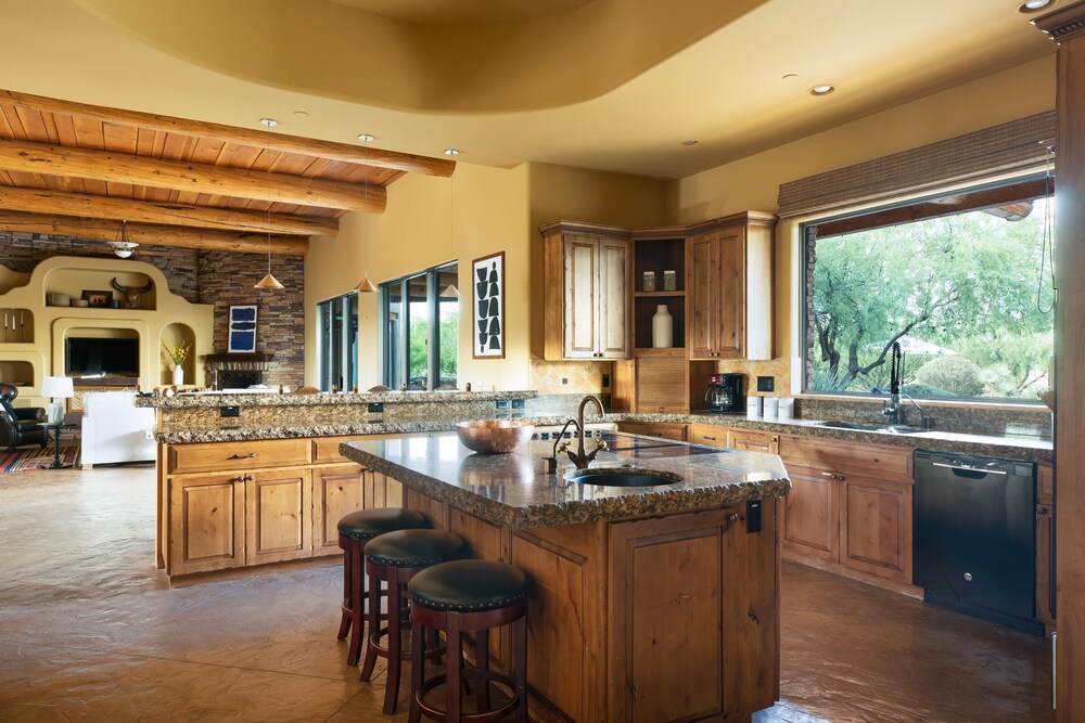 Westland by Avantstay Desert Oasis w Mountain View Pool & Basketball Court Scottsdale - photo 10