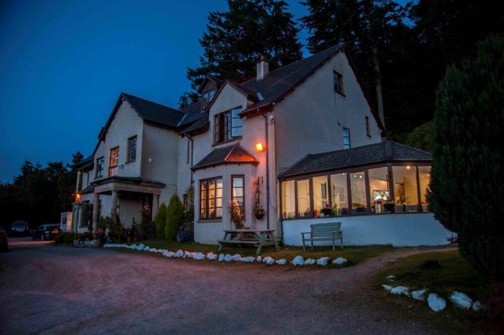 Craigdarroch House — 4-Star Luxury Hotel in Inverness, United Kingdom