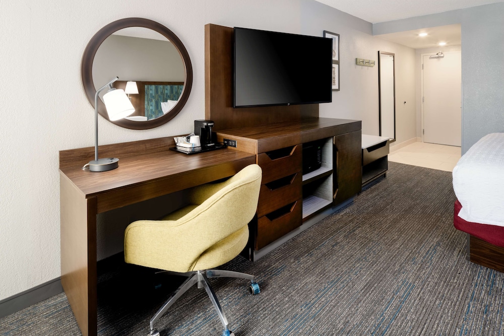 Hampton Inn Richmond Southwest Hull Street - photo 22