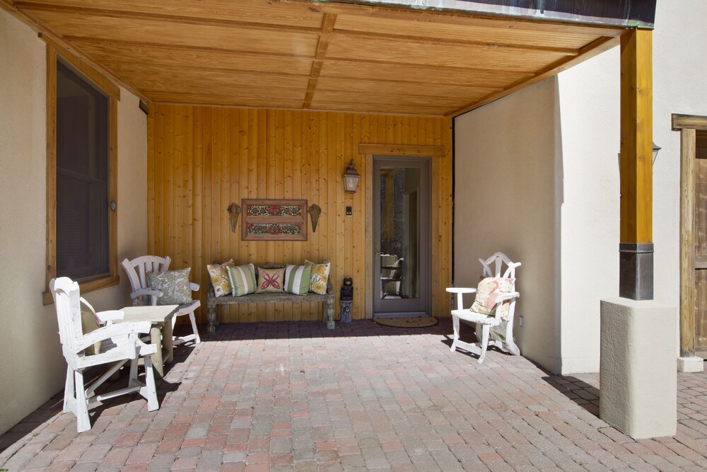 Double Dog Inn - photo 31