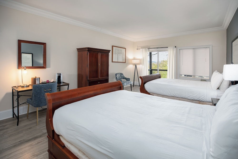 The Inn at Crestwood - photo 20