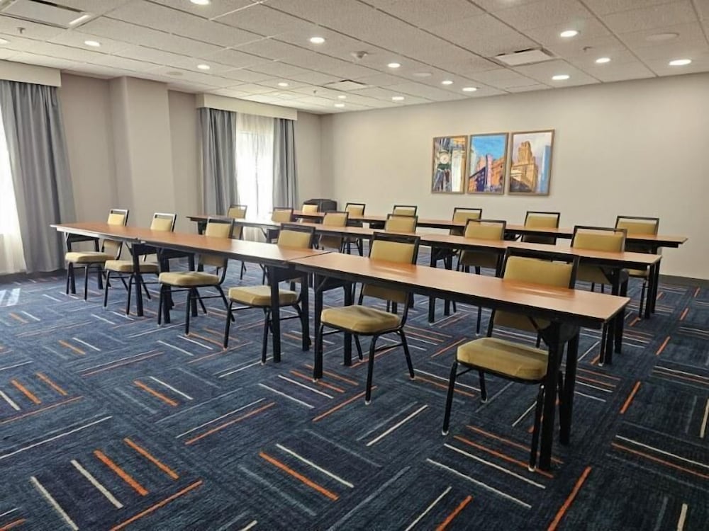 Hampton Inn & Suites Chicago Deer Park - photo 58