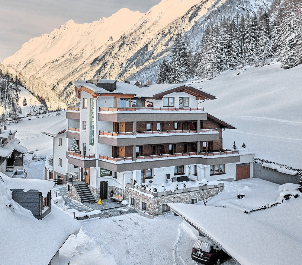 Hotel Garni Schönblick in Soelden, Austria