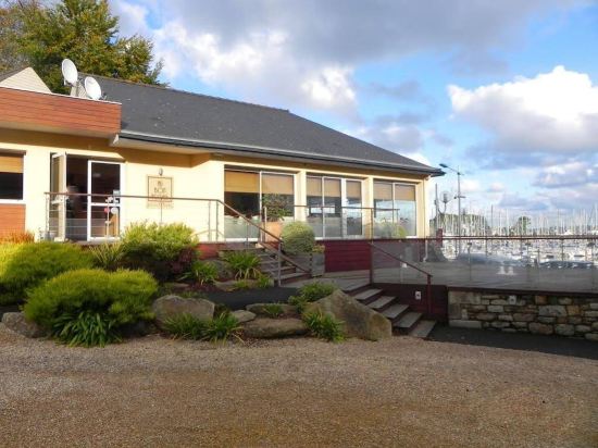 Au Bon Accueil - carbon neutral hotel in Perros-Guirec