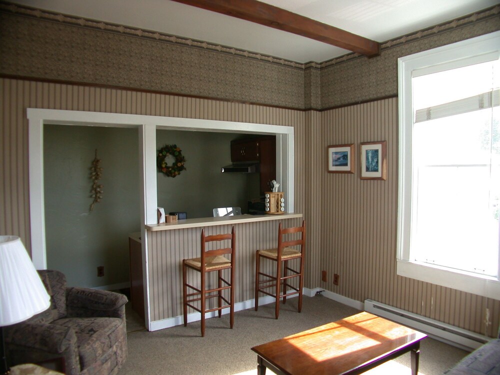 Nicholson House at Beaujolais - photo 35