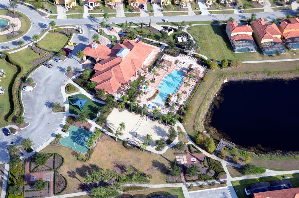 Bella Vida Resort by Fidelity Vacation Homes - photo 42