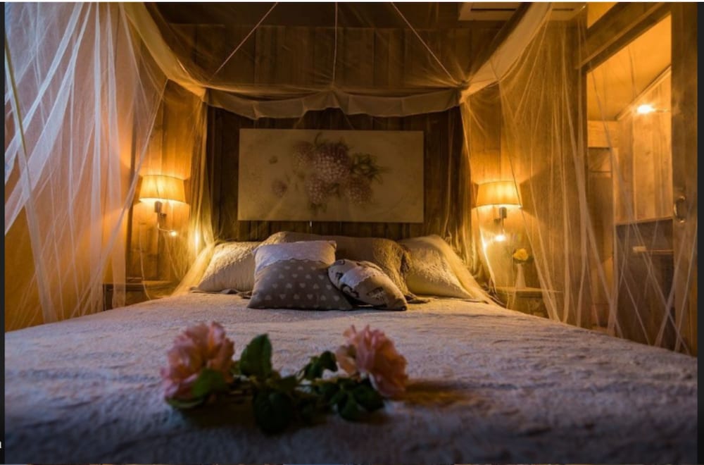Tenuta Poggio Rosso Glamping — hotel in Piombino