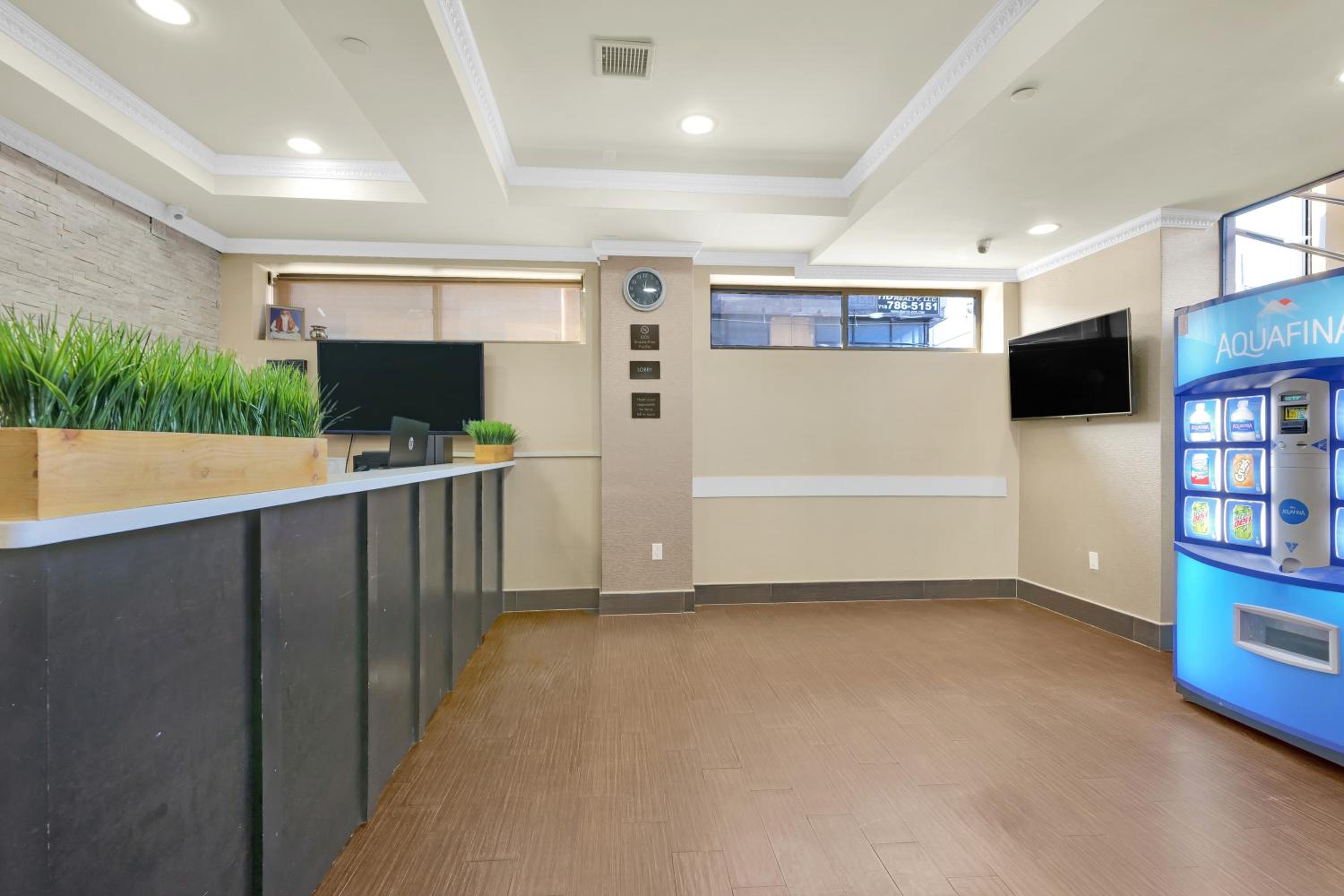 Hotel Pergola JFK Airport - photo 43