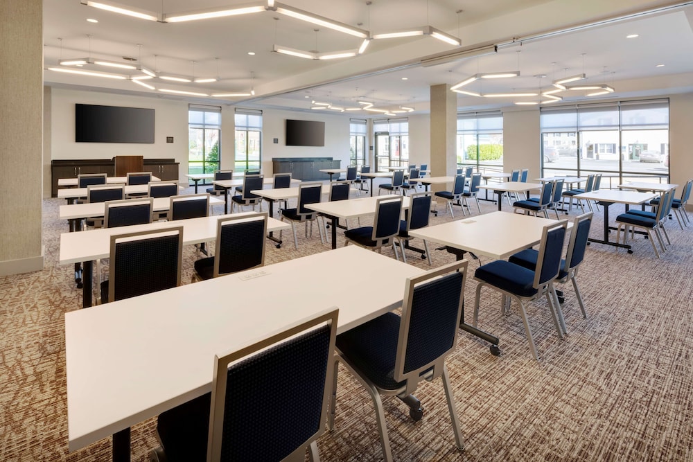 Hilton Garden Inn Haymarket - photo 56