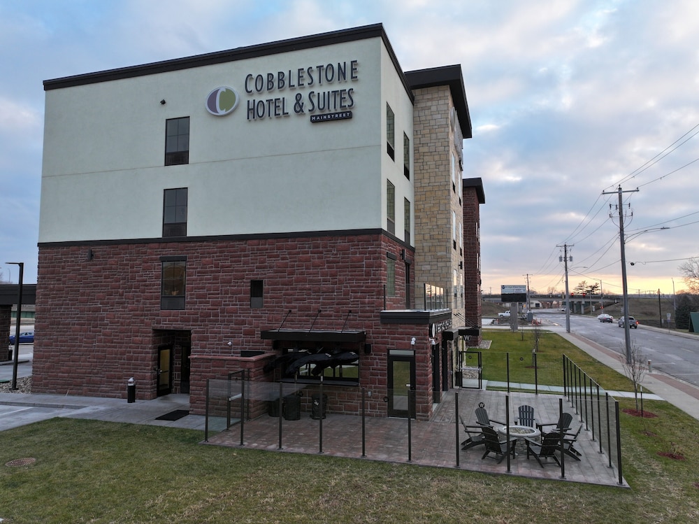 Cobblestone Hotel & Suites Ottumwa - photo 53
