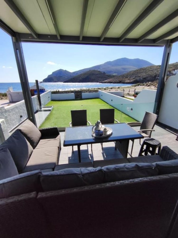Beachfront Marilous House Skyros Getaway — 4-Star Luxury Hotel in Skyros, Greece