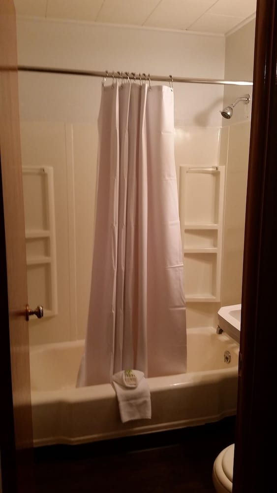 Mystic Valley Inn - photo 36