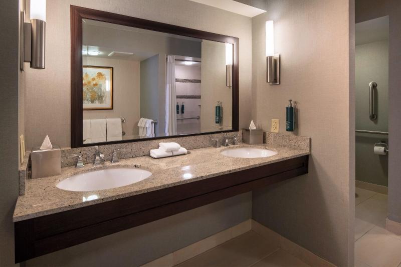 DoubleTree by Hilton Washington DC Crystal City - photo 104