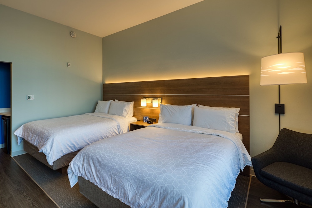 Holiday Inn Express & Suites Charlotte South End by IHG - photo 27