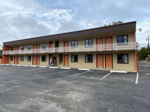 Redbud Inn - photo 38