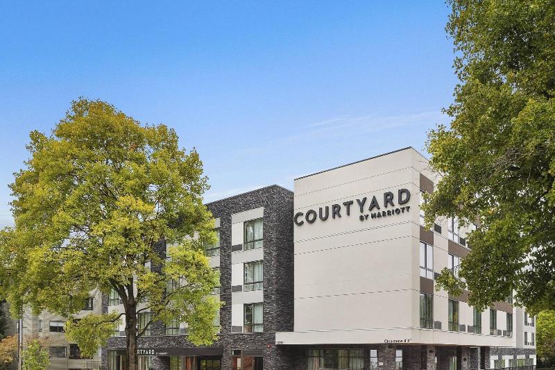 Courtyard By Marriott Seattle Northgate in Seattle, United States
