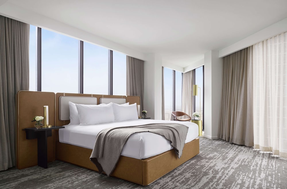 C. Baldwin Curio Collection by Hilton - photo 13