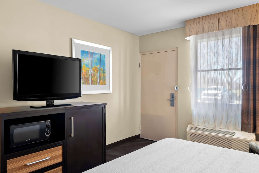 Best Western Newport Inn - photo 20