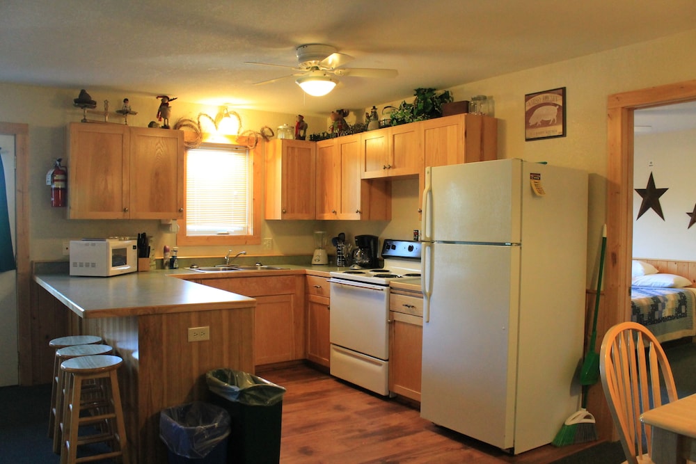 Viking Bay Resort & Lodge - photo 5