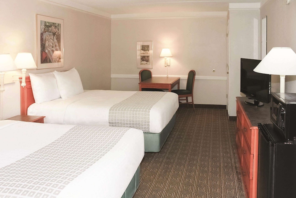 La Quinta Inn by Wyndham Tyler - photo 13