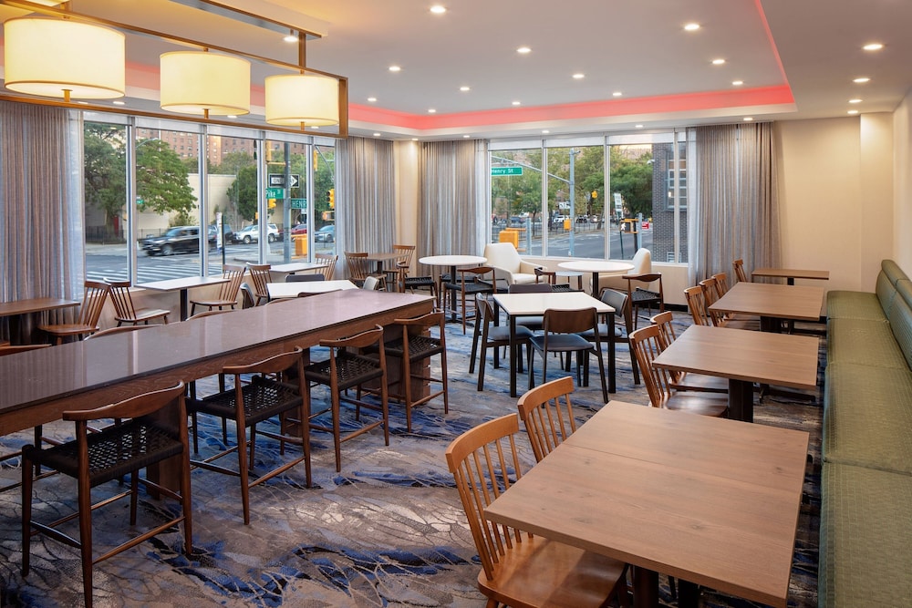 Fairfield Inn & Suites New York Manhattan Downtown East - photo 23
