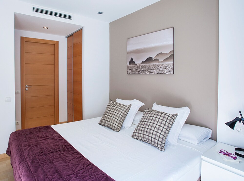 Durlet Rambla Mar Apartments — 4-Star Luxury Hotel in Barcelona, Spain