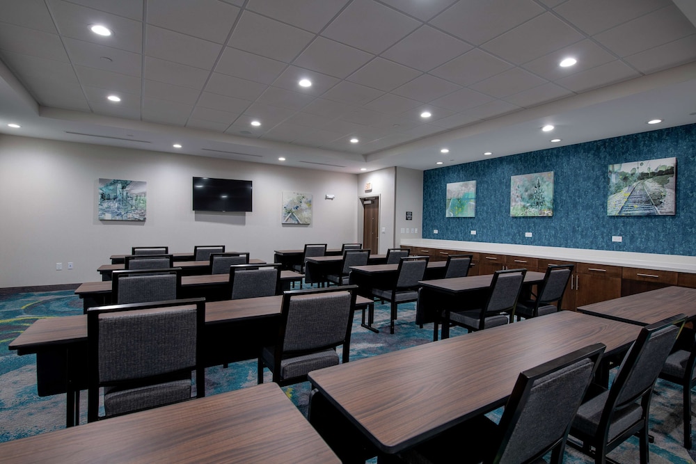 Hampton Inn & Suites Duncanville Dallas - photo 66
