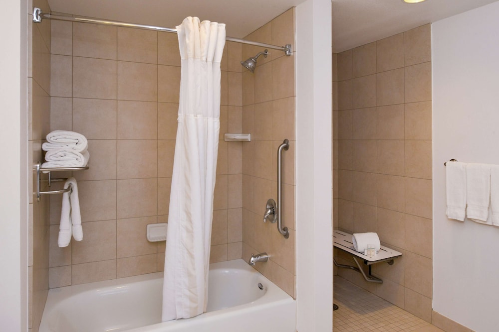 Hilton Garden Inn Yuma Pivot Point - photo 26