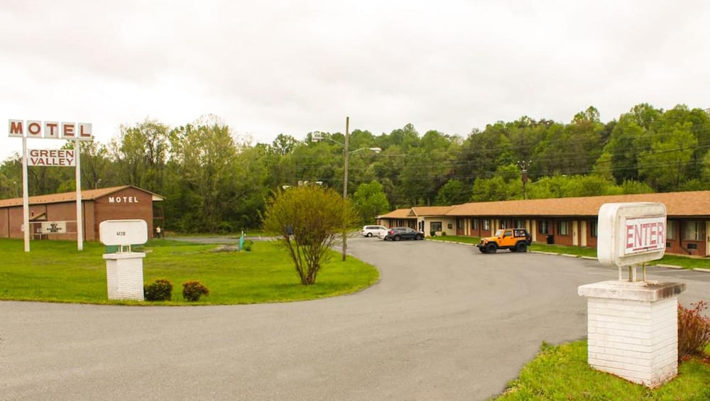 Green Valley Motel Winston Salem - photo 24