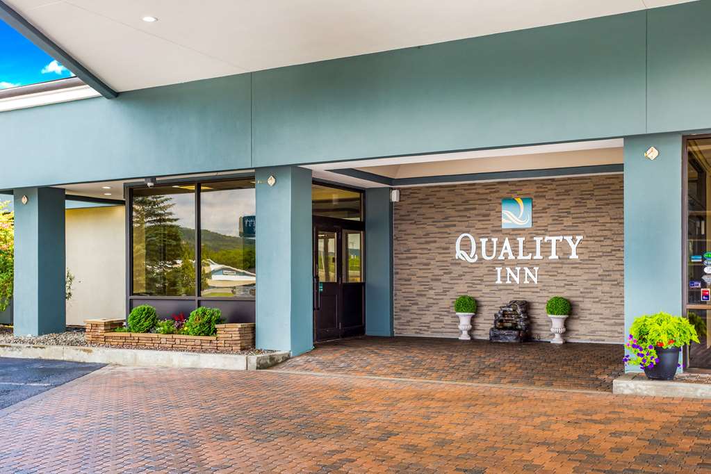 Quality Inn Oneonta Cooperstown Area - photo 2